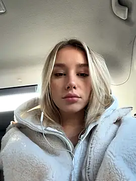 Snapshot of SSSATIVA_model chatting on October 2025 03:03:02 AM SSSATIVA model online show from October 2025 03:03:02 AM