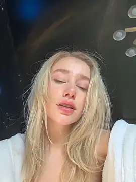 Snapshot of SSSATIVA_model chatting on October 2025 04:13:02 AM SSSATIVA model online show from October 2025 04:13:02 AM