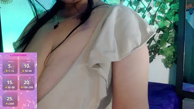 Donniia online show from September 2025 01:01:01 PM