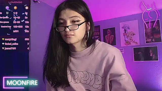 Snapshot of moonfiredancer chatting on January 2025 03:25:02 AM moonfiredancer online show from January 2025 03:25:02 AM