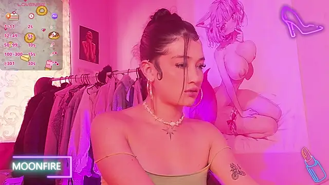 Snapshot of moonfiredancer chatting on October 2025 01:55:02 PM moonfiredancer online show from October 2025 01:55:02 PM