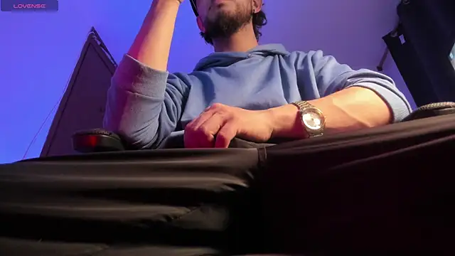 s sven03 online show from January 2026 12:24:01 AM