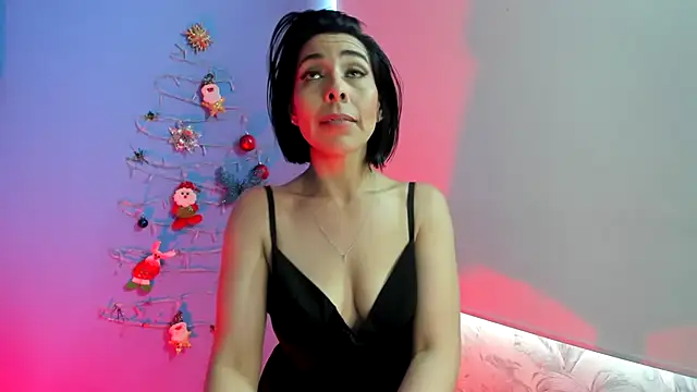 AdelleLennox cg online show from December 2024 02:28:01 PM