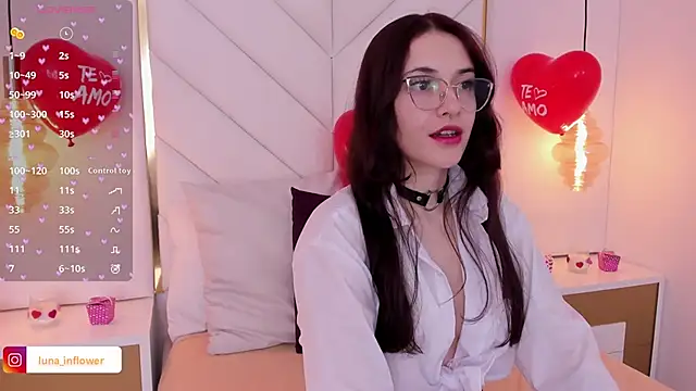 Snapshot of Flor_delunaa chatting on February 2025 12:16:02 PM Flor delunaa online show from February 2025 12:16:02 PM