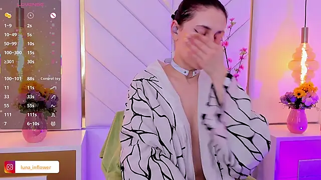 Snapshot of Flor_delunaa chatting on March 2025 06:42:01 PM Flor delunaa online show from March 2025 06:42:01 PM