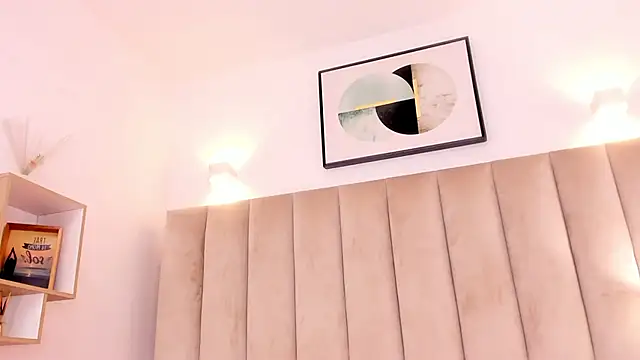 Snapshot of Anniie_Queen chatting on February 2025 03:16:02 AM Anniie Queen online show from February 2025 03:16:02 AM