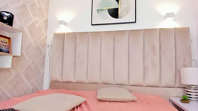 Anniie Queen online show from November 2025 03:54:01 AM