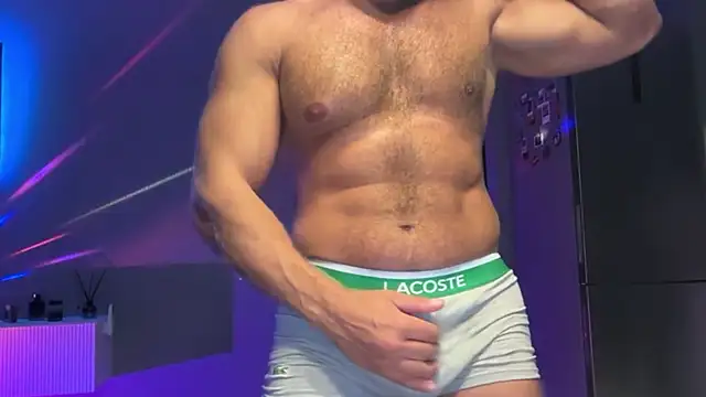 KarlosRichi online show from November 2025 03:12:02 PM