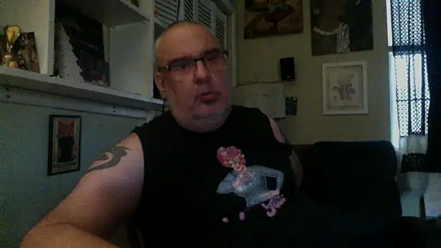 Snapshot of PerveyUncle chatting on July 2026 12:18:01 AM PerveyUncle online show from July 2026 12:18:01 AM
