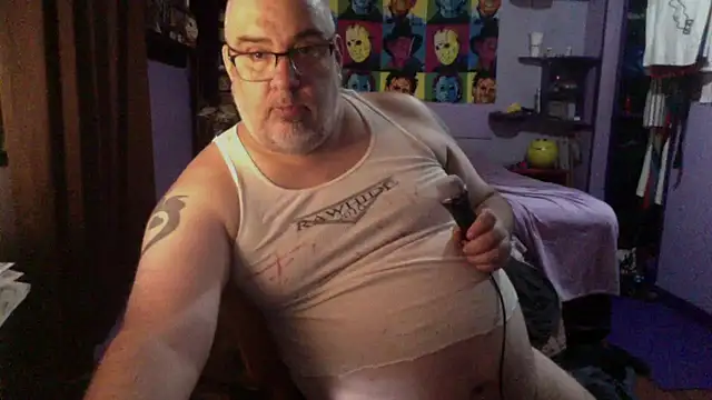 Snapshot of PerveyUncle chatting on August 2026 06:12:02 AM PerveyUncle online show from August 2026 06:12:02 AM