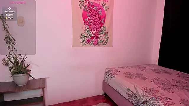 Snapshot of JaneRuss_ chatting on October 2025 08:46:02 AM JaneRuss online show from October 2025 08:46:02 AM