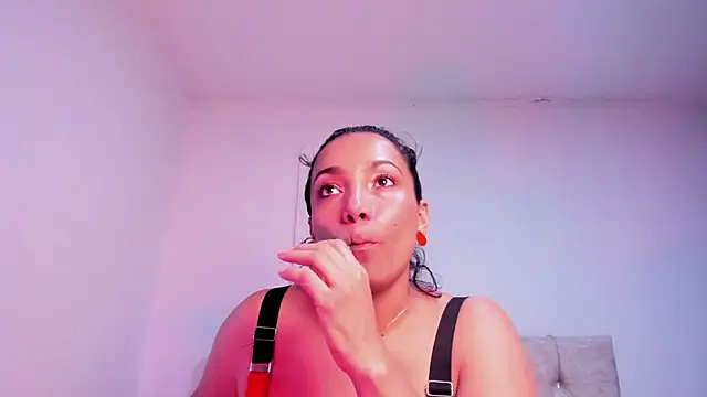 amber demons2021 online show from March 2025 10:32:02 PM