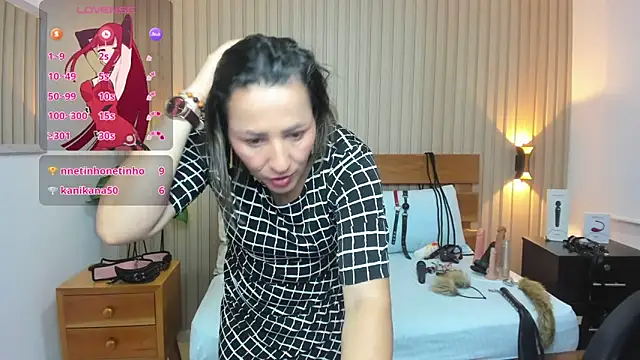 Snapshot of luciana_ballesteros_ chatting on March 2025 03:18:01 PM luciana ballesteros online show from March 2025 03:18:01 PM