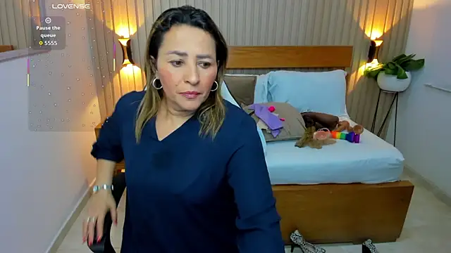 Snapshot of luciana_ballesteros_ chatting on April 2026 12:11:02 PM luciana ballesteros online show from April 2026 12:11:02 PM