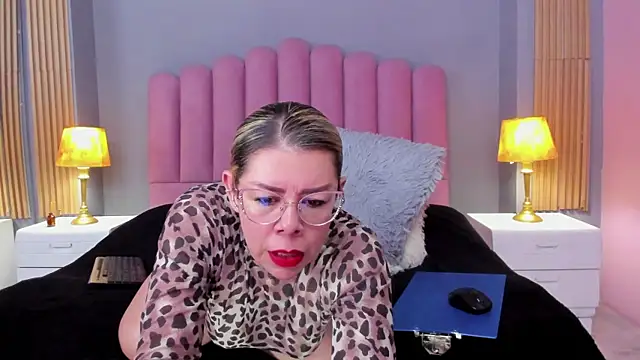 RamonaSimons online show from January 2025 08:01:01 PM