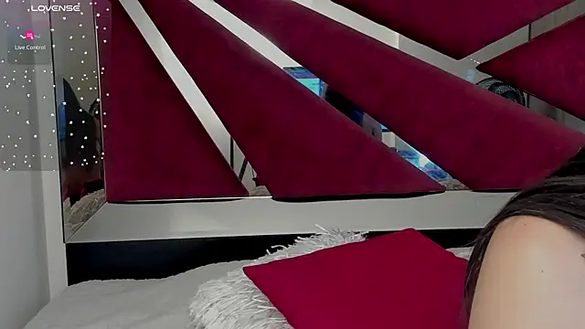 FaloonRoussel online show from May 2026 05:32:01 PM