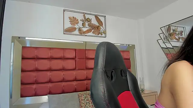FaloonRoussel online show from June 2026 08:08:01 PM