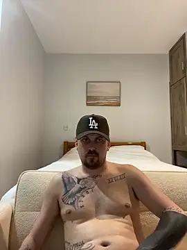 Snapshot of Tremblay_Simard chatting on March 2026 12:20:01 PM Tremblay Simard online show from March 2026 12:20:01 PM