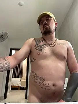 Snapshot of Tremblay_Simard chatting on April 2026 04:56:01 AM Tremblay Simard online show from April 2026 04:56:01 AM