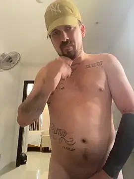 Snapshot of Tremblay_Simard chatting on April 2026 05:34:02 AM Tremblay Simard online show from April 2026 05:34:02 AM