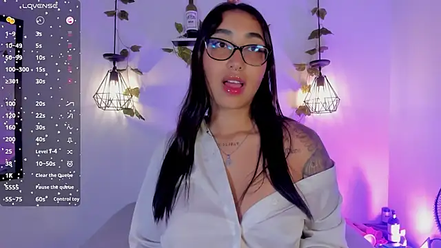 melanieecox online show from May 2026 11:10:02 PM