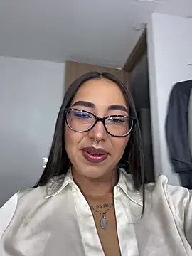 melanieecox online show from July 2026 12:31:01 AM