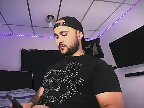 Sebas-hott online show from February 2026 11:45:02 PM