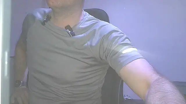 lazybonezz online show from February 2026 03:43:01 AM