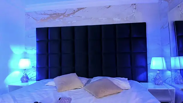 sabrinamilani online show from October 2025 03:15:02 AM