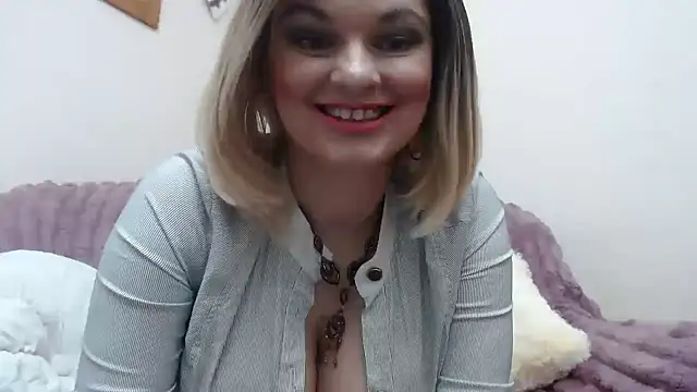 Snapshot of YourSweetJam chatting on November 2025 04:24:01 PM YourSweetJam online show from November 2025 04:24:01 PM