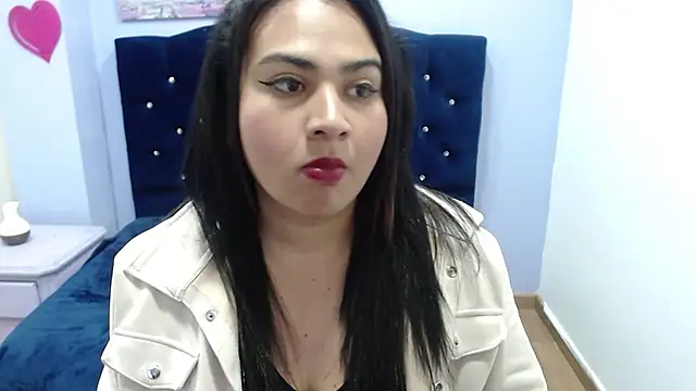 Snapshot of lucianaa_25 chatting on December 2024 12:14:02 PM lucianaa 25 online show from December 2024 12:14:02 PM