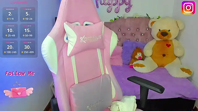 Snapshot of ema_tayy chatting on December 2025 08:15:02 PM ema tayy online show from December 2025 08:15:02 PM