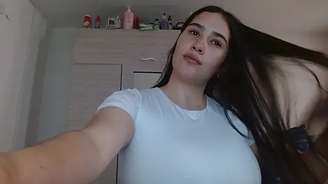Naomi D online show from April 2026 09:46:01 PM