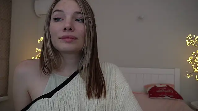 IceDanielles online show from February 2025 11:53:01 AM