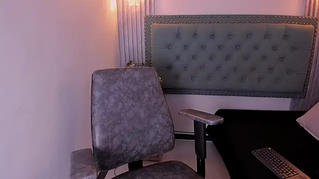 Snapshot of Celeste_Mcs_ chatting on November 2025 03:51:02 AM Celeste Mcs online show from November 2025 03:51:02 AM