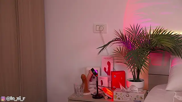 Lexi Reed online show from October 2025 02:07:01 PM