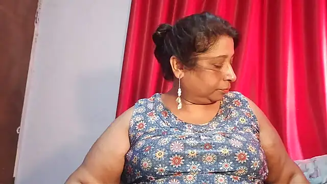 Snapshot of raniofsex02 chatting on February 2026 01:37:02 PM raniofsex02 online show from February 2026 01:37:02 PM