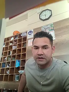 Snapshot of Maximil56 chatting on October 2025 08:40:01 PM Maximil56 online show from October 2025 08:40:01 PM