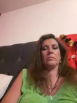 Lwhite1 online show from July 2026 11:02:01 PM