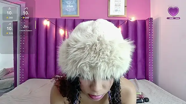 Snapshot of littleebonny chatting on November 2025 01:21:02 PM littleebonny online show from November 2025 01:21:02 PM