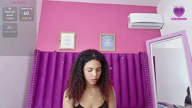 Snapshot of littleebonny chatting on November 2025 01:03:01 PM littleebonny online show from November 2025 01:03:01 PM