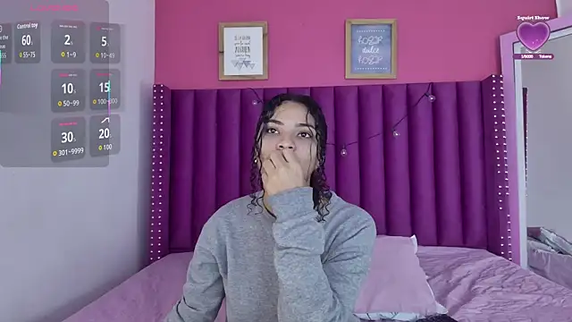 Snapshot of littleebonny chatting on January 2026 01:02:02 PM littleebonny online show from January 2026 01:02:02 PM