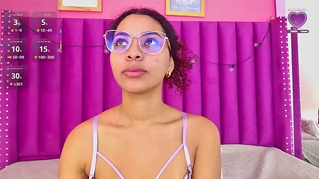 Snapshot of littleebonny chatting on January 2026 12:54:02 PM littleebonny online show from January 2026 12:54:02 PM