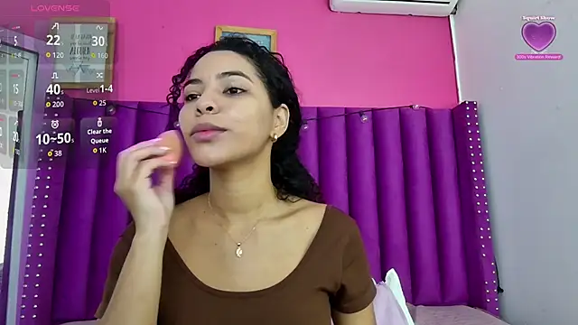 Snapshot of littleebonny chatting on March 2026 12:53:02 PM littleebonny online show from March 2026 12:53:02 PM