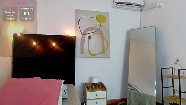 littleebonny online show from May 2026 07:52:01 PM