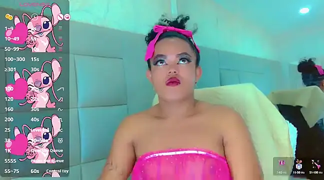 Snapshot of KayleighDreams_ chatting on February 2025 01:31:02 PM KayleighDreams online show from February 2025 01:31:02 PM