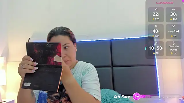 Aslhyn Gomez online show from September 2025 06:30:01 PM