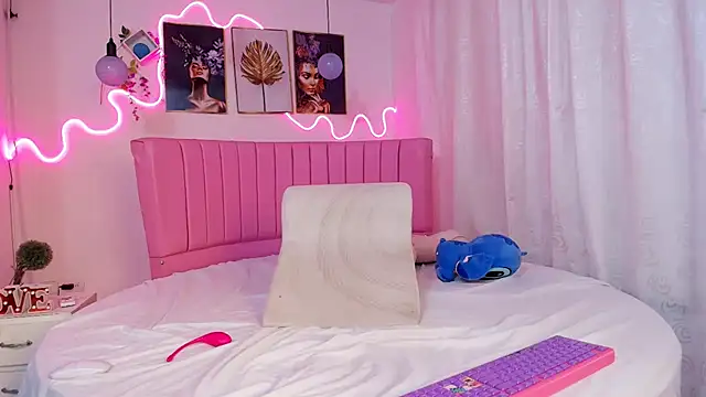 Snapshot of Azul_horney chatting on February 2025 12:46:01 AM Azul horney online show from February 2025 12:46:01 AM