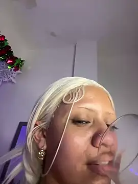 Charlotee  online show from January 2025 05:57:01 AM