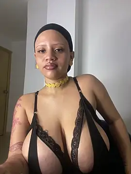 Snapshot of Charlotee_ chatting on November 2025 02:22:01 PM Charlotee online show from November 2025 02:22:01 PM